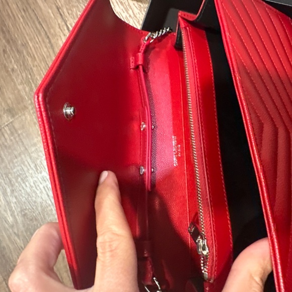 Purse - Picture 2 of 15